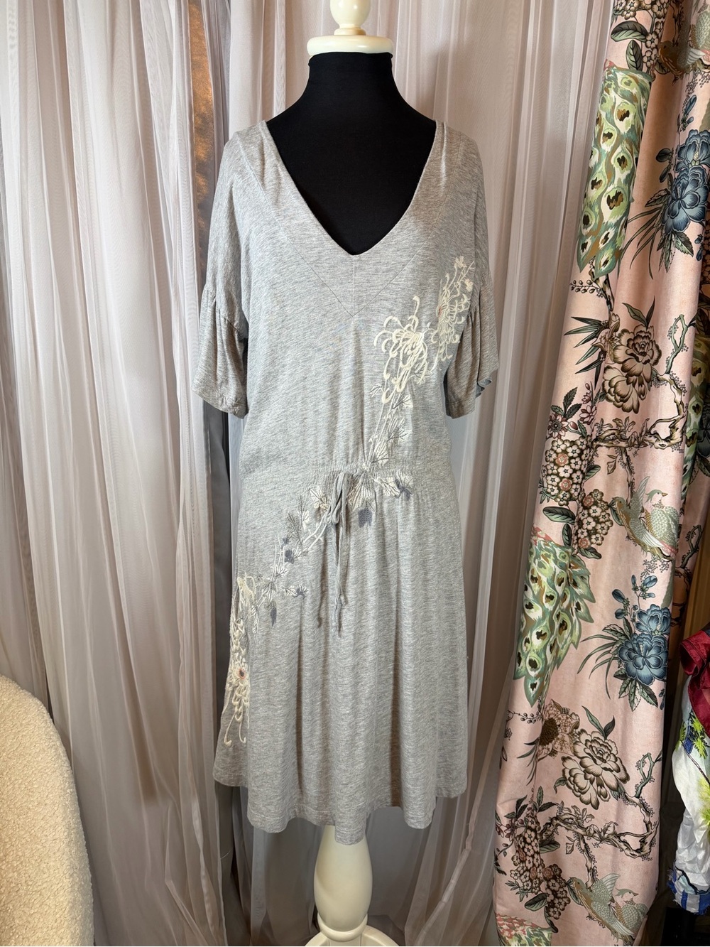 Light Gray V-Neck Midi Dress with Drawstring Waist